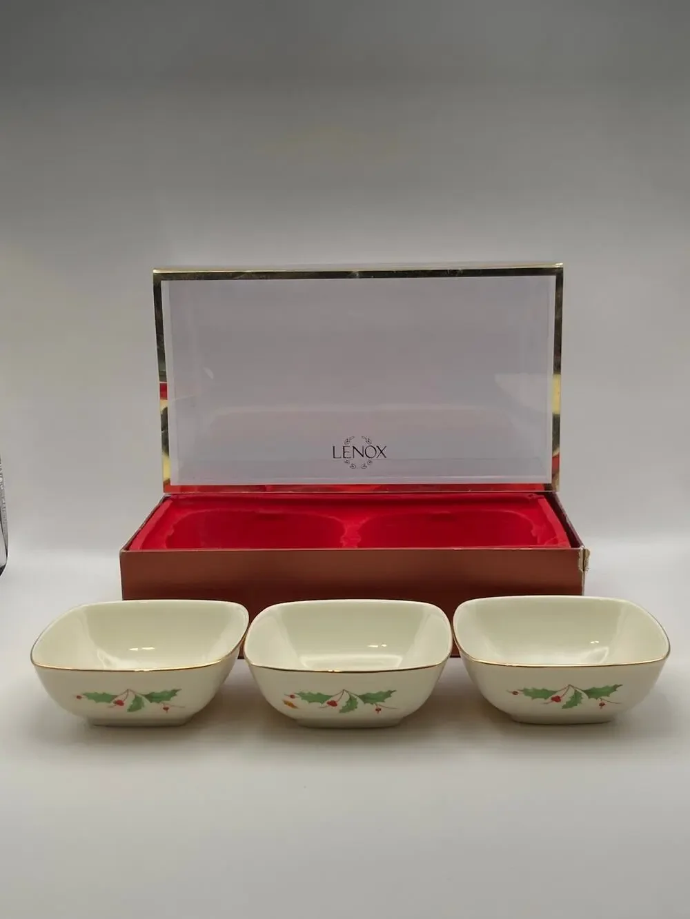 Lenox Holiday Holly Berry Dipping Bowls Set of 3 in Original Box *READ*